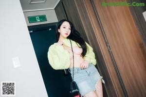 [Loozy] Son Ye-Eun (손예은): Travel Partner (122 photos)